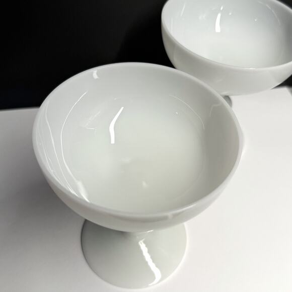 2 Portieux Vallerysthal France White Opaline Champagne Coupe Glasses Goblets VTG - Picture 3 of 6